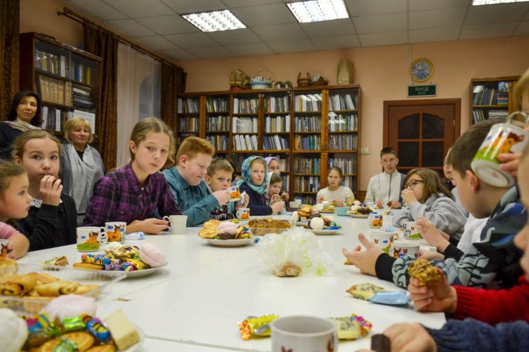 Школьники из Урицкой средней школы посетили Гомельский Свято-Никольский мужской монастырь